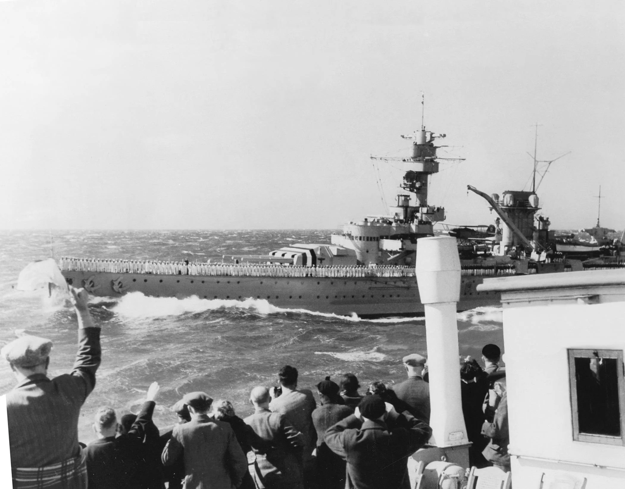 Nazi 'Güçten Doğan Sevinç' Gemisi, Deutschland Kruvazörü ile, 1937