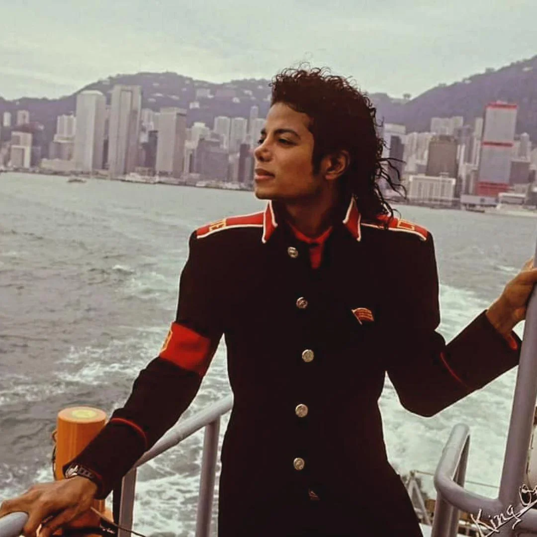 Michael Jackson in Hong Kong: A Rare 1987 Travel Portrait